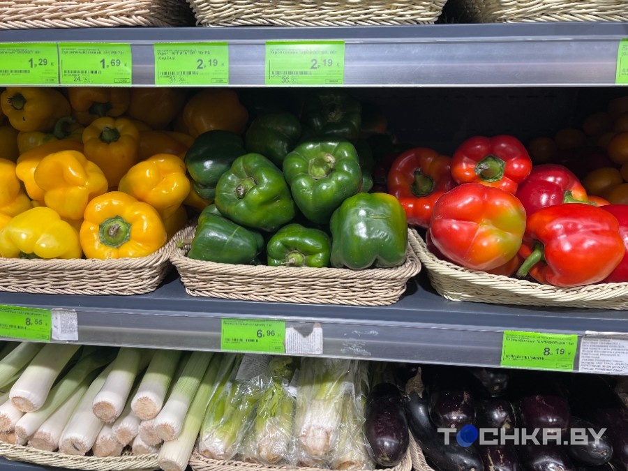 Томаты и яблоки по Br6: узнали, что происходит с ценами на фрукты и овощи