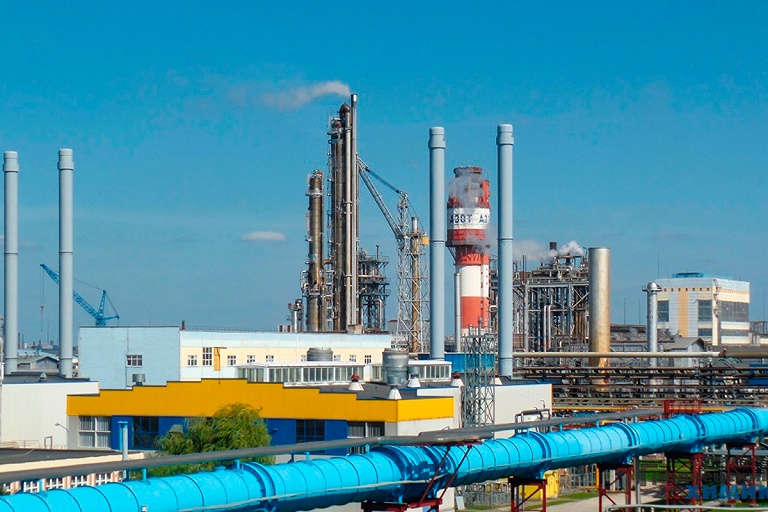 Работа двух цехов остановлена на заводе "Гродно Азот"