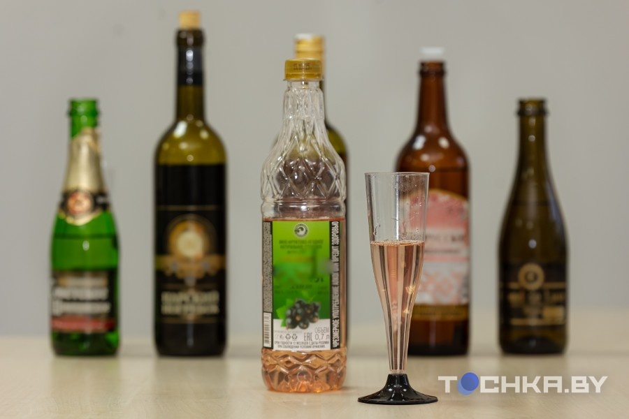 Запах тревоги и вкус ностальгии: сомелье и простой белорус пробуют чернила. Зачем это пить?