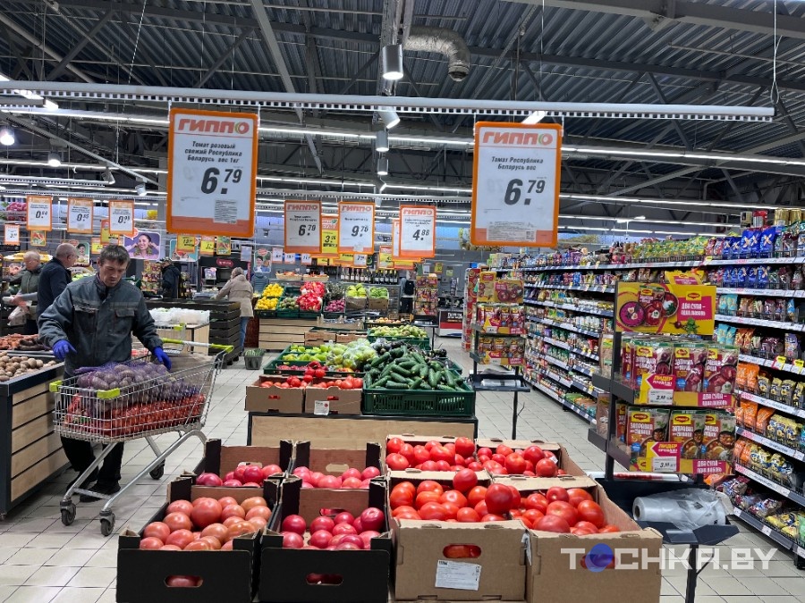 Томаты и яблоки по Br6: узнали, что происходит с ценами на фрукты и овощи