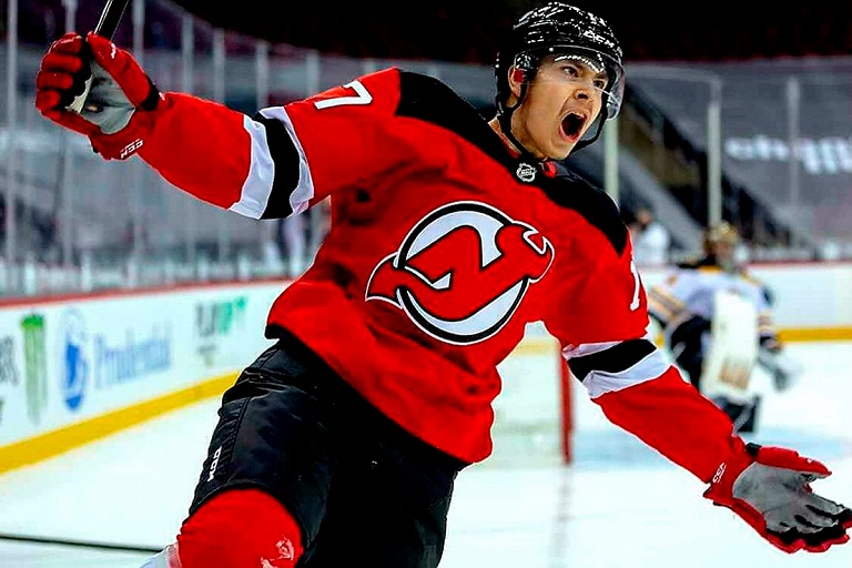 Шарангович помог "Нью-Джерси" победить "Лос-Анджелес"