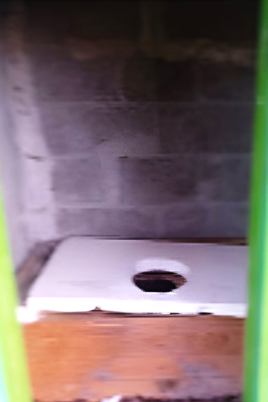 Остался сельский туалет: компания распродает имущество. Сумма удивляет