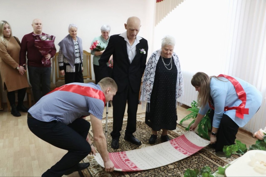 В Беларуси появились молодожены, которым 174 года на двоих