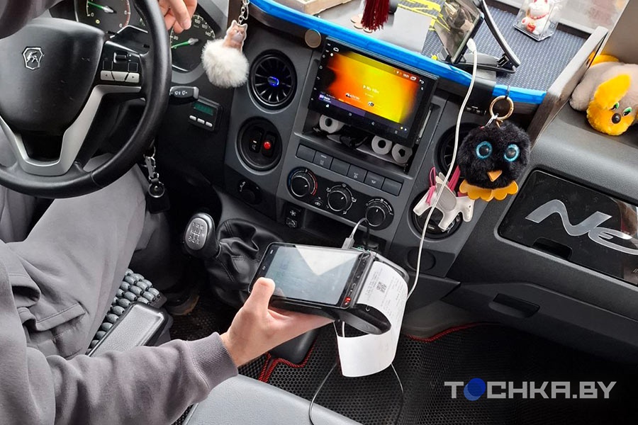 Тестируем оплату через телефон и карту в маршрутках — удобство или сложность?