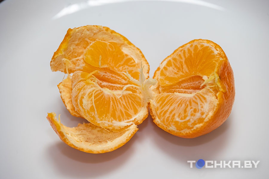 Сладкие, кислые, с косточками и без: устроили новогоднюю битву мандаринов