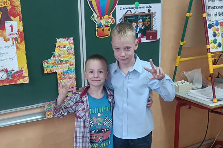 что говорит