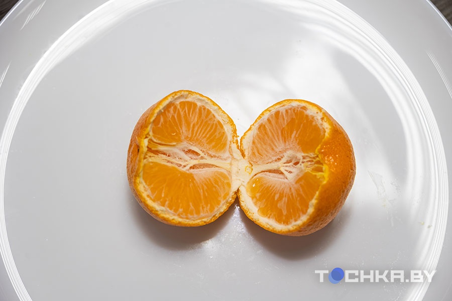 Сладкие, кислые, с косточками и без: устроили новогоднюю битву мандаринов