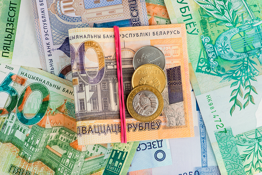 Что будет с долларом и на что тратить рубли: эксперт назвал лучшую инвестицию