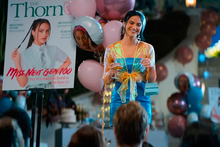 Netflix показал первый трейлер "Отомсти" с Майей Хоук и Камилой Мендес