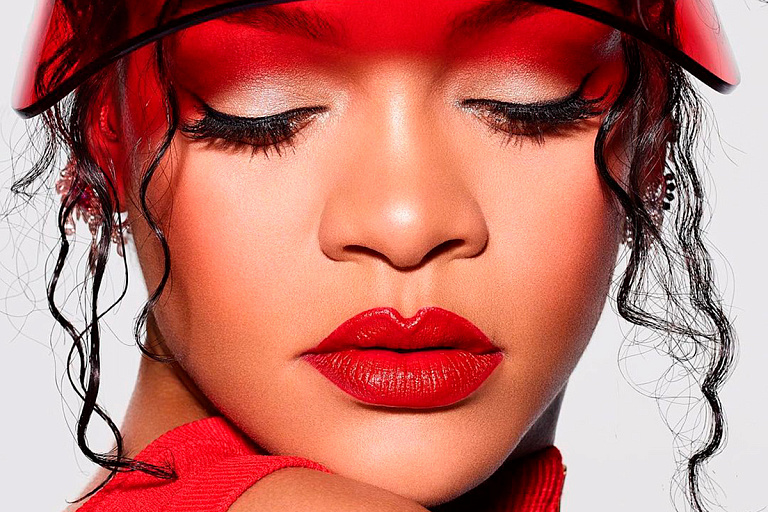 Рианна впервые вышла в свет вместе с маленьким сыном