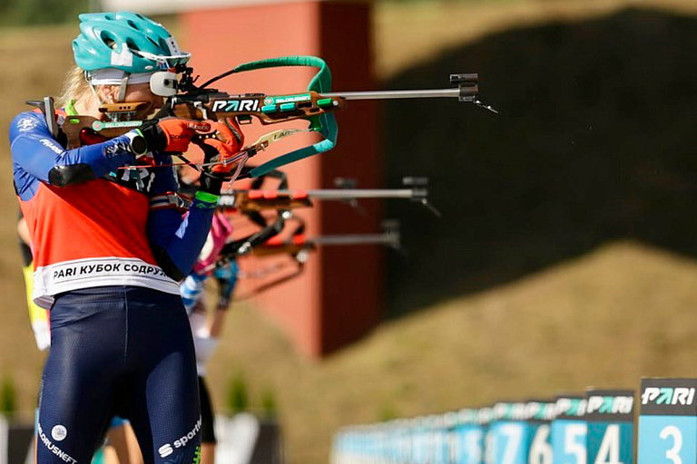 Жирная точка: Алимбекова победила в масс-старте на Кубке содружества