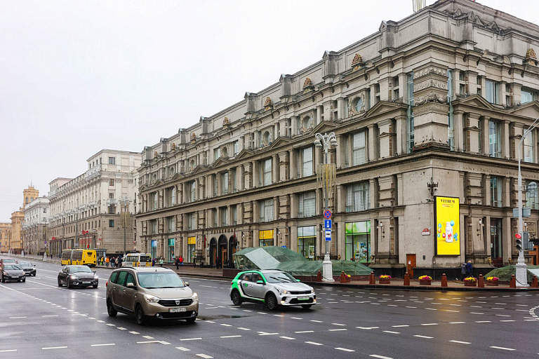 Предновогодние скидки: универмаги объявили акции на длинные выходные