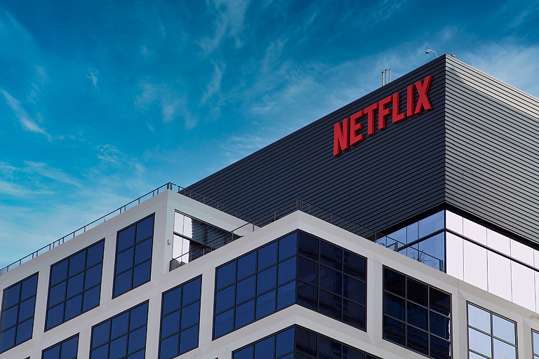 Netflix снимет сериал по мотивам романа "Сто лет одиночества"