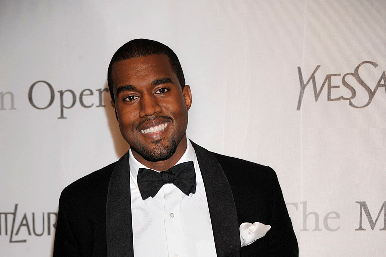 Пошел по миру: Канье Уэст больше не миллиардер