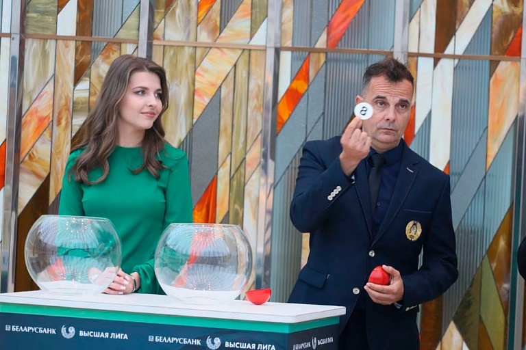 Жеребьевка футбольного сезона в Беларуси прошла в необычном месте