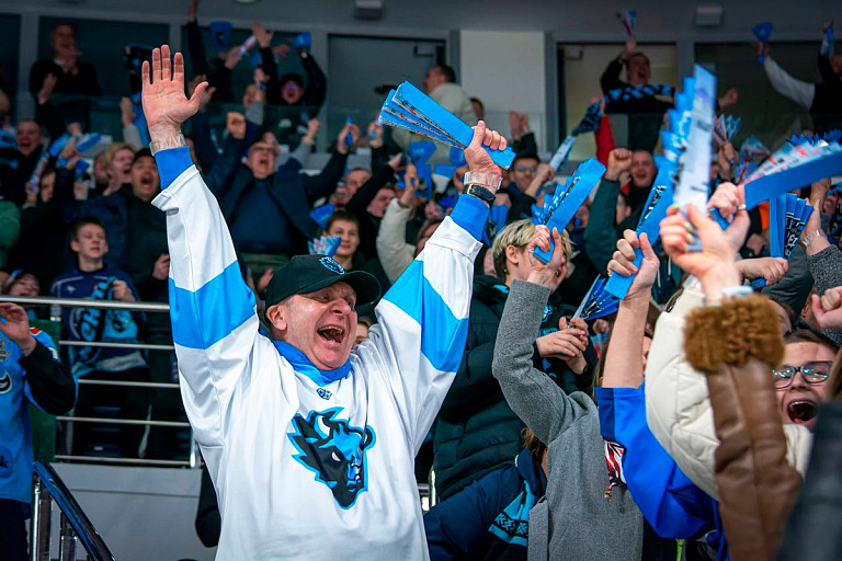 Минское "Динамо" в упорном матче обыграло московское и продолжит борьбу в КХЛ