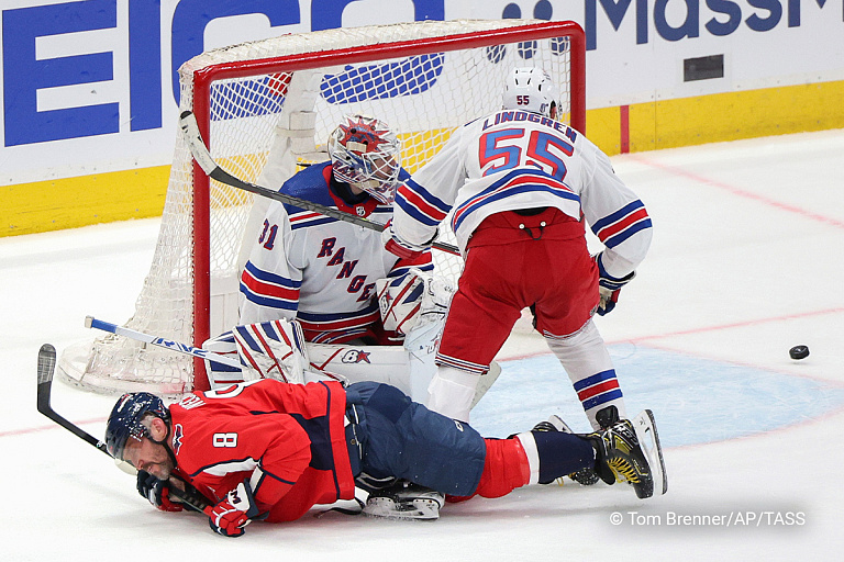 Команда Протаса проиграла третий матч подряд в плей-офф НХЛ