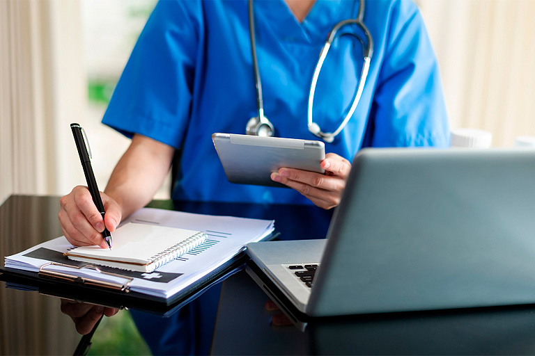 Новый указ Лукашенко обязывает чиновников проходить медосмотр