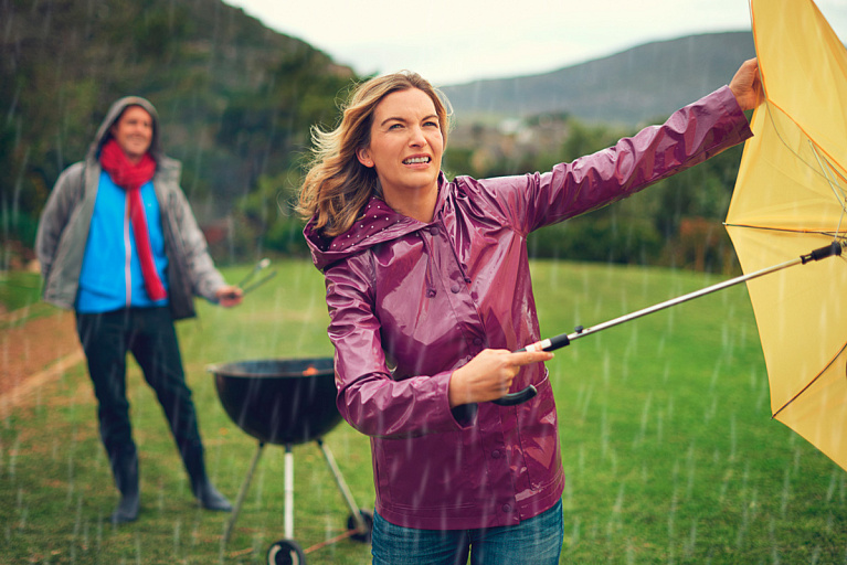 Опять ветер? Синоптики объявили на понедельник "желтый уровень"