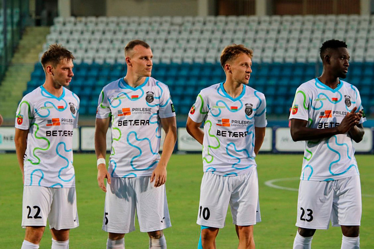 Футболисты "Ислочи" застряли в Италии – чем все закончилось