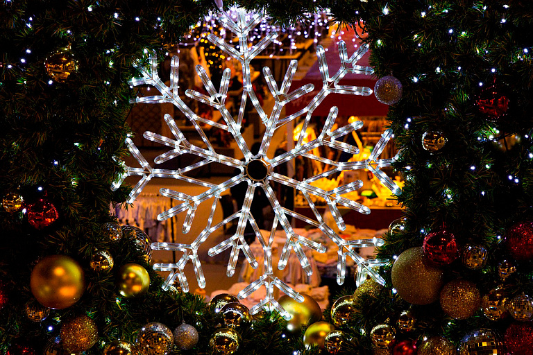 Украшаем жилье к Новому году – три почти бесплатных и классных варианта