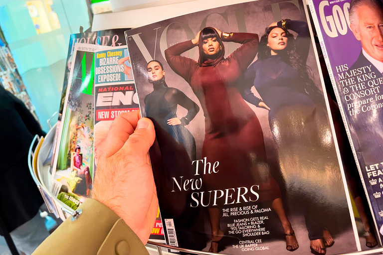 Британский Vogue выпускает первый номер со шрифтом Брайля