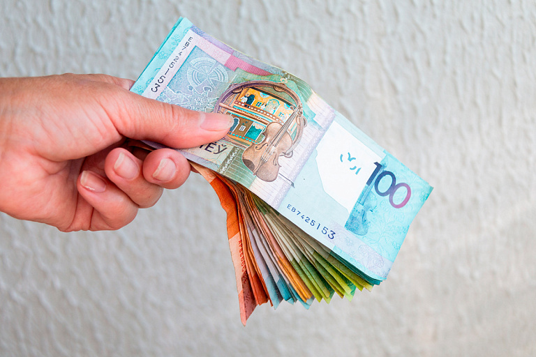 Когда вырастут зарплаты бюджетников, рассказали в Минтруда