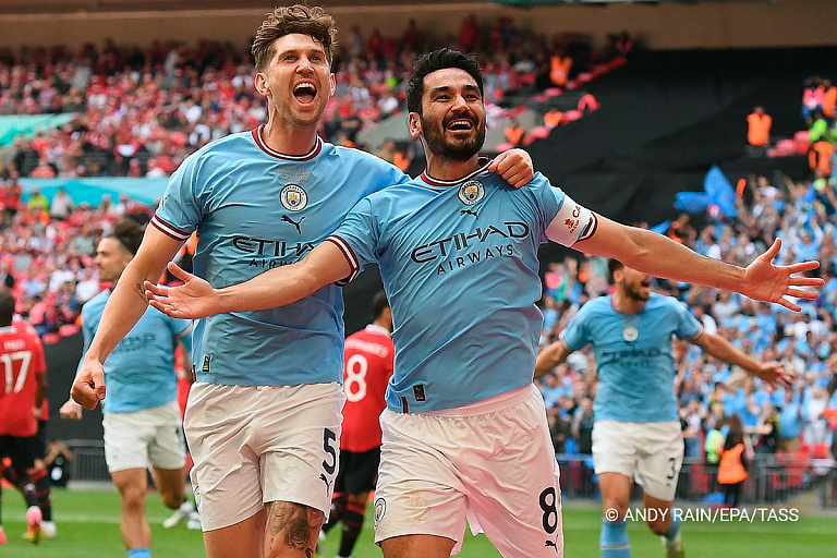"Манчестер Сити" максимально приблизился к треблу