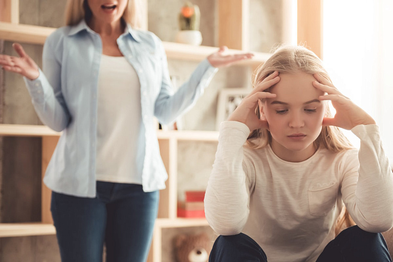 Собрать себя по кусочкам: эксперт о том, как бороться с абьюзом