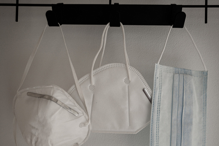 Антиковидные ограничения сняли в России