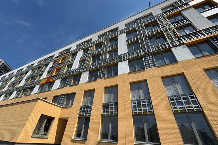 С бассейном и спелеокомнатой: в "Минск Мире" появятся две новые поликлиники