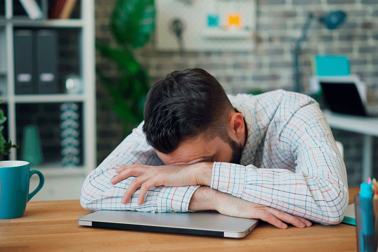 Прокрастинация: почему мы все откладываем и как с этим бороться