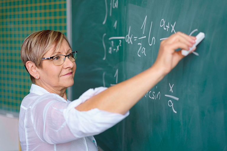 Могут ли отказать в продлении контракта перед пенсией – отвечает профсоюз