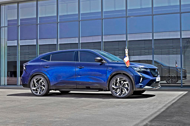 Renault выпустил бронированный кроссовер для президента Франции Renault выпустил бронированный кроссовер для президента Франции