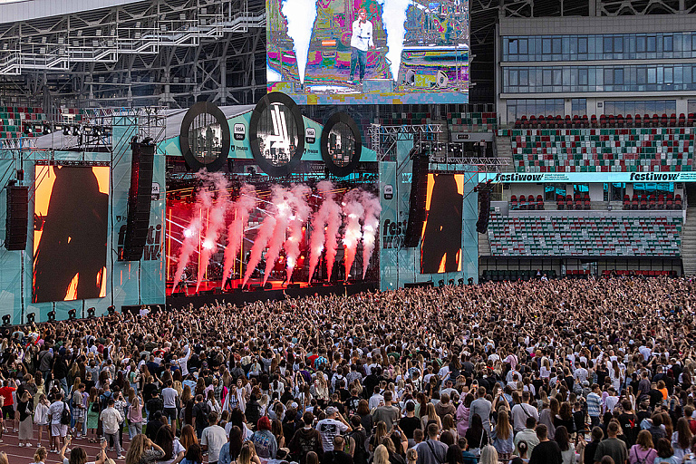 Закулисье Festiwow: узнали, как устроен главный стадионный фест Минска