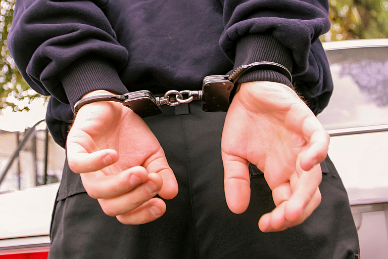 "Копай себе яму": в Бресте по-киношному вымогали долг