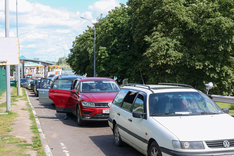 Очередь в Польшу увеличилась в шесть раз: рассказываем о ситуации на границе