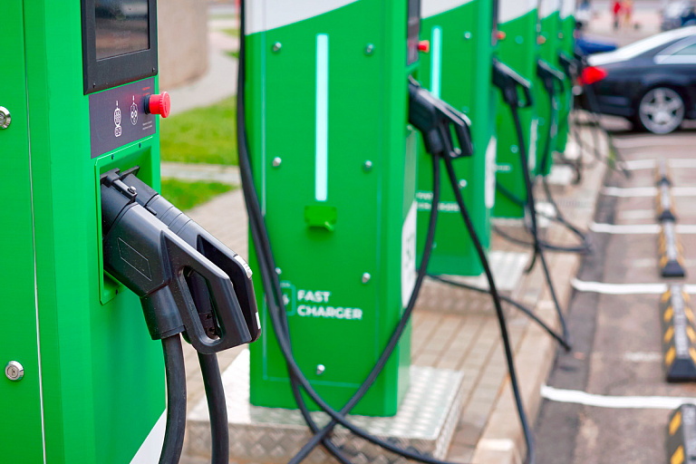 В Беларуси снова дорожает зарядка электромобилей – узнали цены