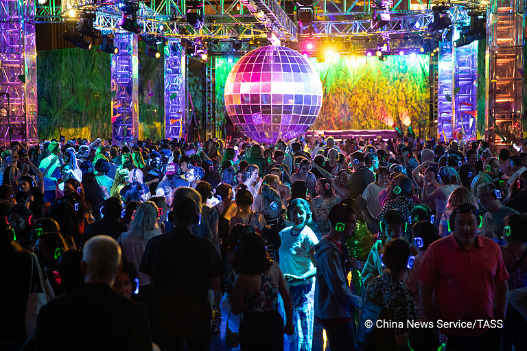 "Юмахо, юмасо": какой реальный смысл у песен, перепетых в 80-е и 90-е