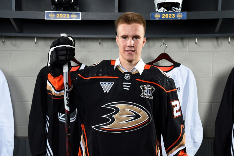 Знают все: белорусский хоккеист рассказал о внимании тренеров в США