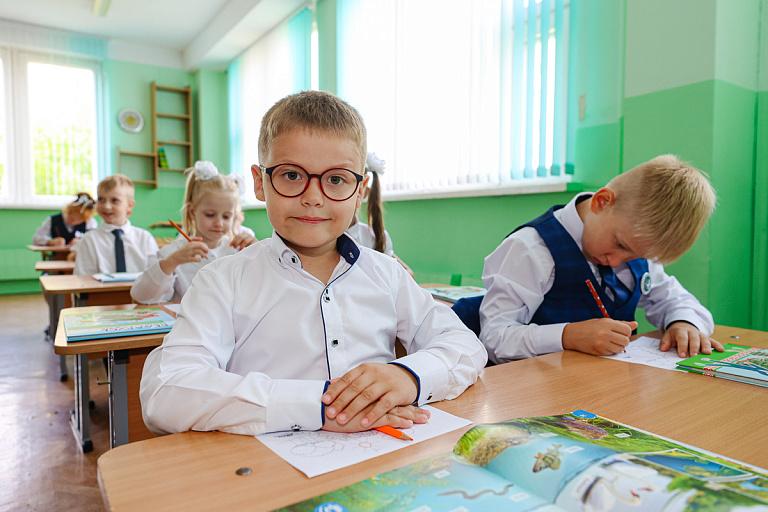 Названы самые частые болезни у первоклассников – врачи бьют тревогу