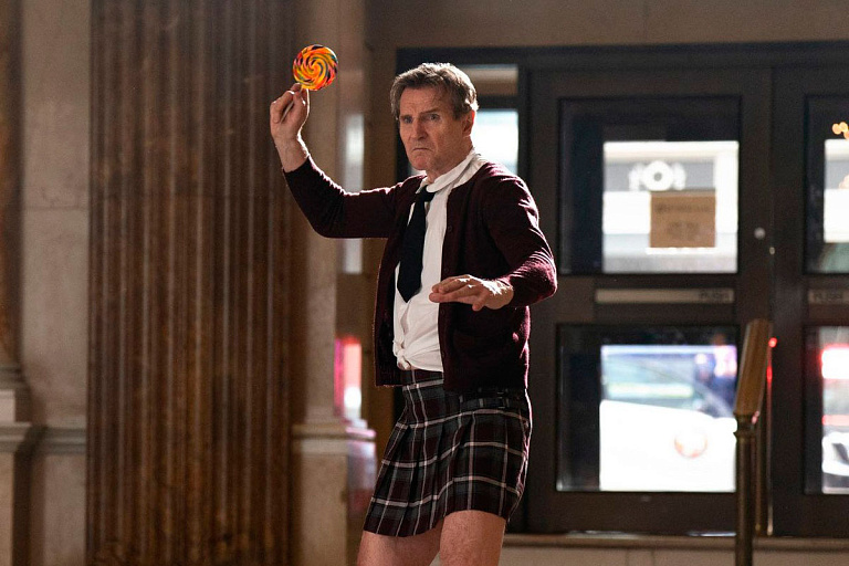 Отвязный "Голый пистолет" и трогательная "Хорошенькая": что идет в кино