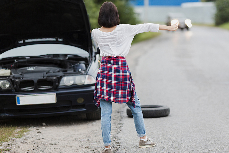 Как не сжечь тормоза при затяжном спуске, рассказал автоинструктор