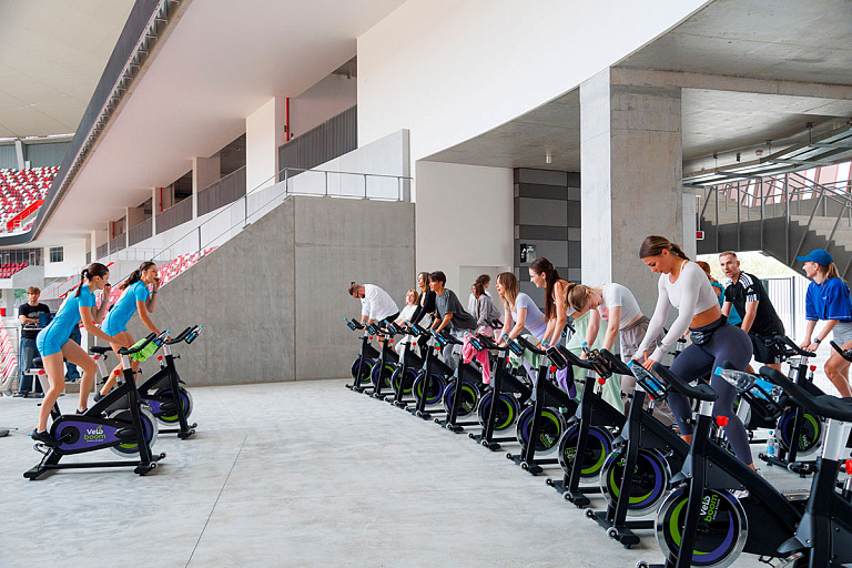 "У адным рытме з А1: хвіліны дабра": занимайся спортом и помогай детям