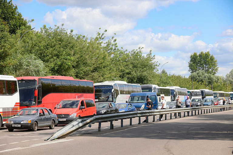 Ожидание больше недели: очередь авто на границе с Польшей растет на глазах
