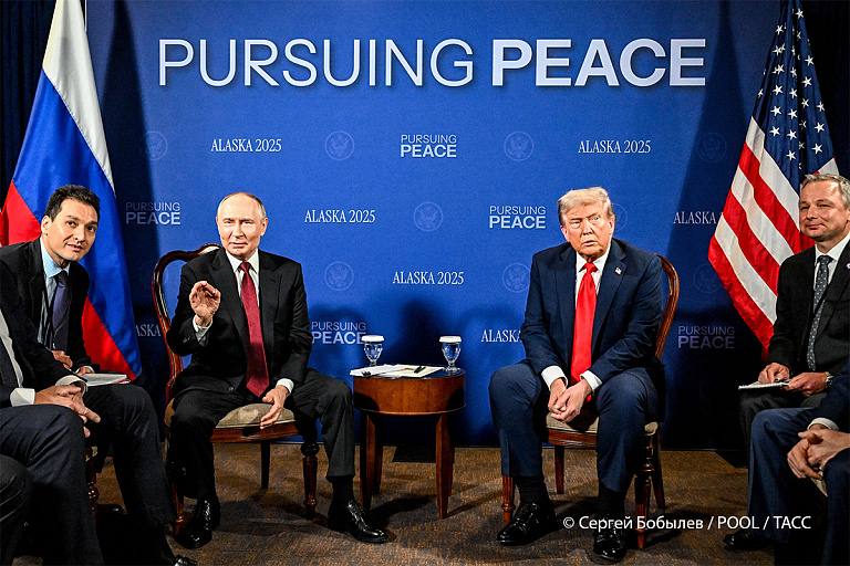 Путин и Трамп начали переговоры на Аляске – что обсудят