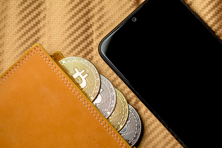 Таиланд разрешит иностранным туристам менять "крипту" на местную валюту