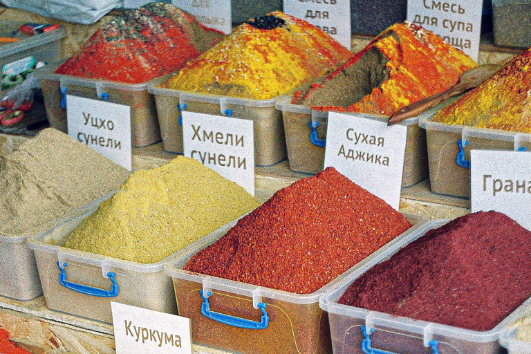 Почти десяток видов приправ в Беларуси оказались с кишечной палочкой