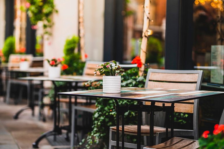 Летние террасы скоро исчезнут с улиц: узнали, когда это случится