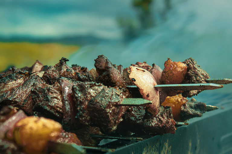 На празднике в Полоцке продавали "золотой" шашлык – TikTok в шоке